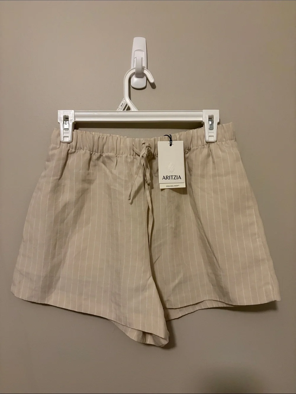 Aritzia Cream Pinstripe High-Waist Linen Drawstring Shorts Size S - Picture 2 of 8